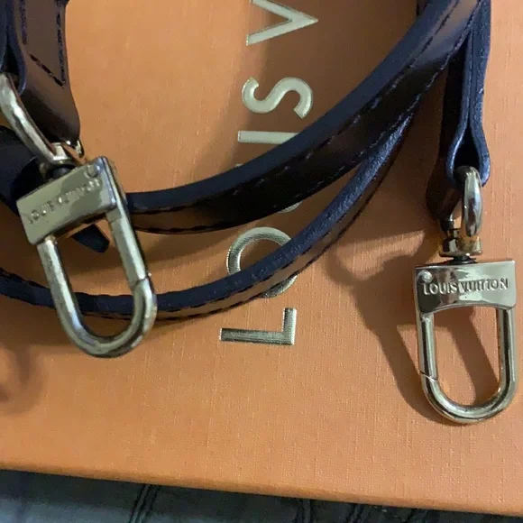 Louis Vuitton speedy crossbody satrap 45” - Picture 2 of 3